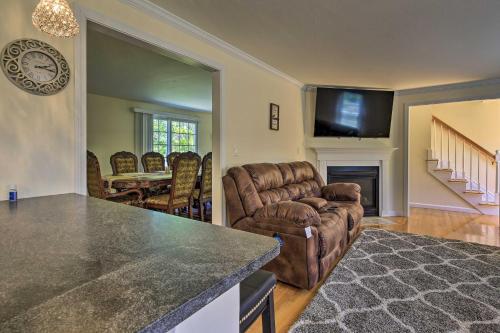 Cape Cod Home with Game Room 3Mi to Mayflower! - image 5