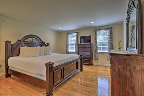 Cape Cod Home with Game Room - 3 Mi From Mayflower!