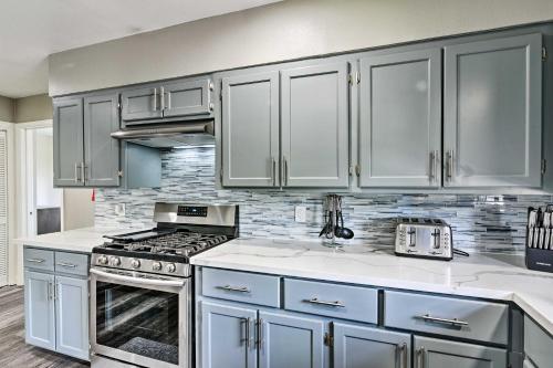 Spacious and Modern Family Apartment in Galveston! - image 6