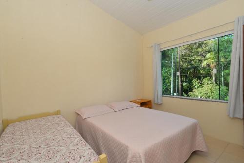2 bedrooms, 5 beds