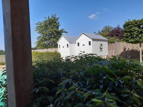 Casa-Cosi beautiful guesthouses for 1-4p with own kitchen reserved parking and private terrace in shared garden with seasonal pool and sauna minishop available for meals and breakfast or order breakfast basket - image 10