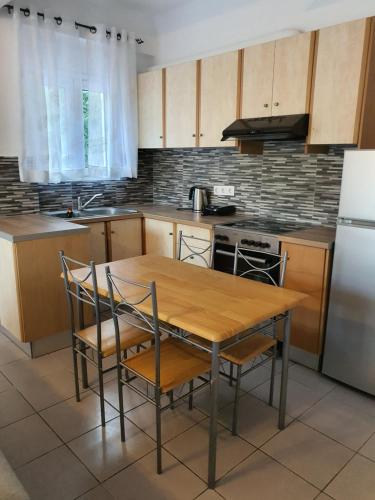Eleana's apartments 2