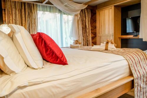 Alpina Luxury Chalets - image 5