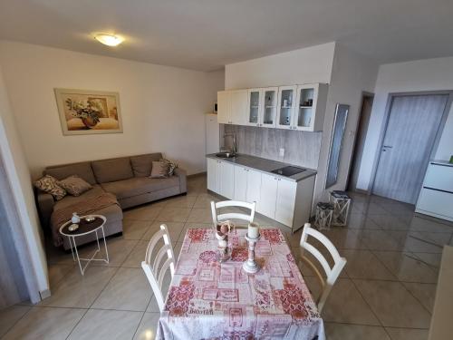 Apartments Lea 2 - image 7