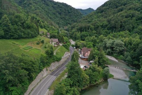 . Okrepčevalnica Kurn'k