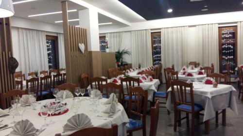 Albergo RISTORANTE SOTTOCASTELLO 4