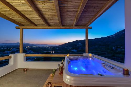 Naxos Pantheon Luxury Apartments in Agkidia