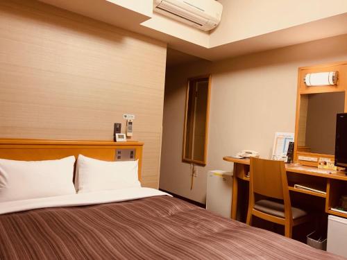 Double Room with Small Double Bed - Non-Smoking 