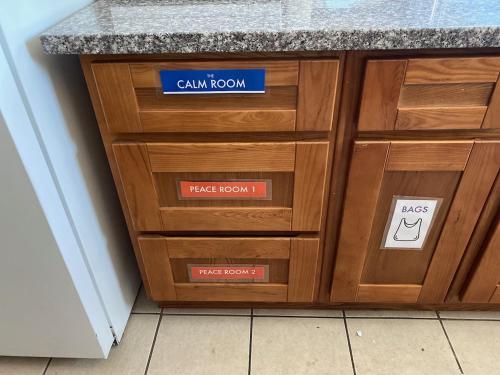 Konyha, WHOLE Family - Barrette in Old North Sacramento