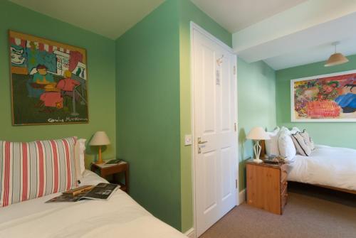The Royal Harbour Hotel - image 5