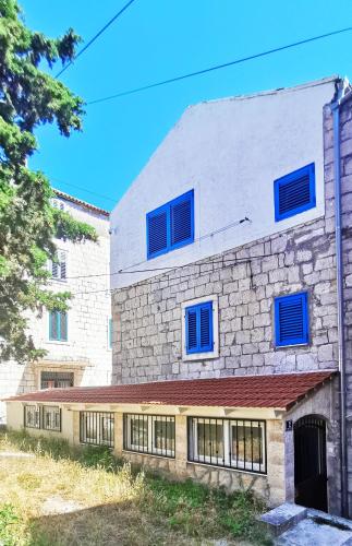 Three-Bedroom Villa image 4