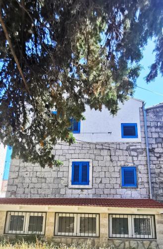 Three-Bedroom Villa image 2