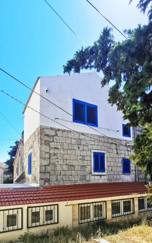 Three-Bedroom Villa image 1
