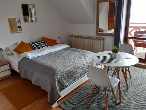 O.W. MEGA nad jeziorem - image 12