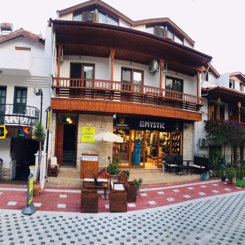 Hotelli välisilme, Limon Otel in Akyaka