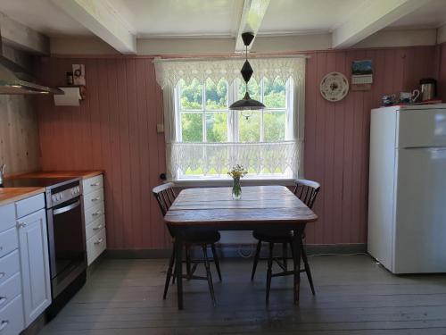 ห้องครัว, Gammelstua på Storsæter Gård (Gammelstua pa Storsæter Gard) in ลอฟโฟเตน