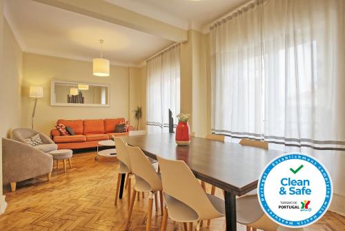 Almirante Top Floor/Almirante Reis Avenue