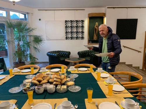 Eten en drinken, Antik Hotel Sofia in Záhradí