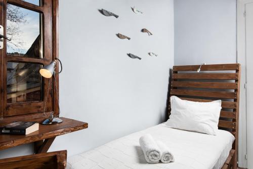  Favela Living Space in Chania