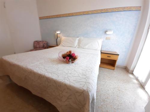 Standard Double or Twin Room with Balcony image 2