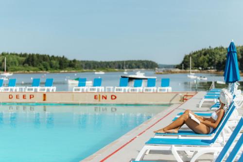 Sebasco Harbor Resort & Golf Club - 수영장