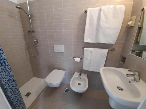 Standard Double or Twin Room with Balcony image 1