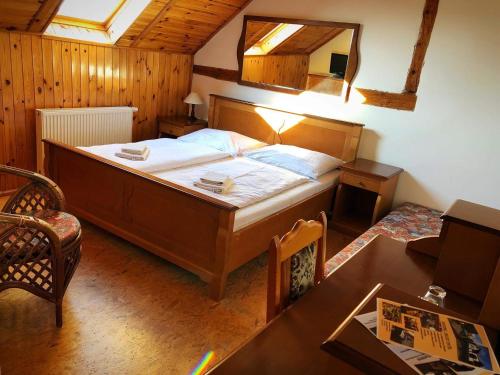 Hostinec Selský dvůr (Hostinec Selsky dvur) in ซบีโร