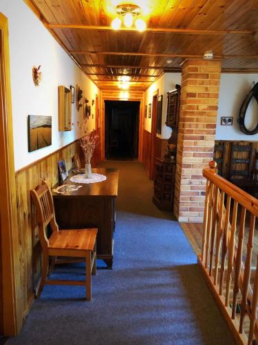 บริการและสิ่งอำนวยความสะดวก, Hostinec Selský dvůr (Hostinec Selsky dvur) in ซบีโร