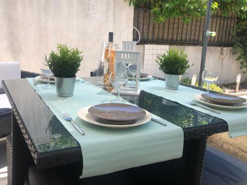 Maison tendance avec jardin, centre village, Alpilles, familles