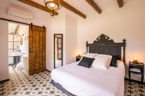 Mas Valoria in Peratallada