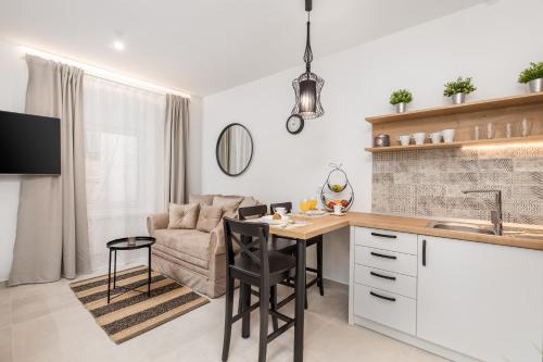 Srnec Apartments - Korzo 4