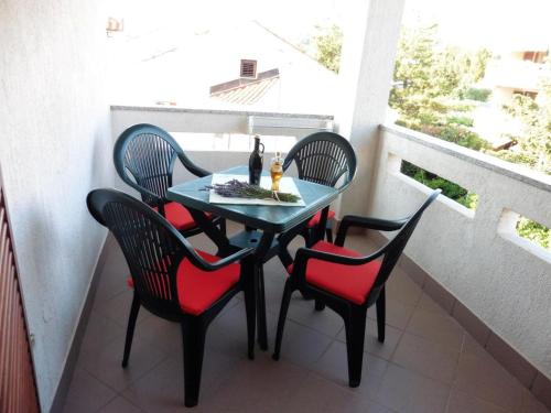 Apartments with a parking space Punat Krk - 18285