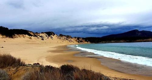 Strand, Ruby's Cottage Farm Stay in Port Arthur
