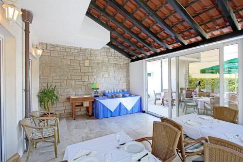 Étterem, Villa Supetar in Supetar
