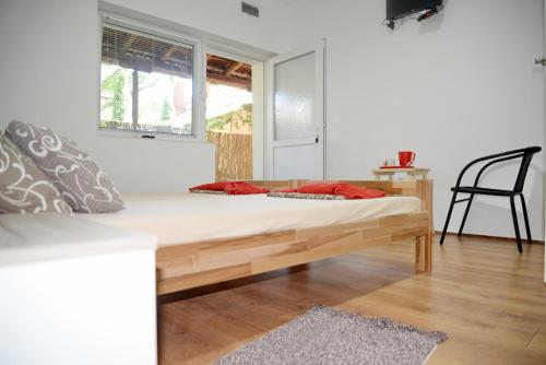 . Rooms Maša
