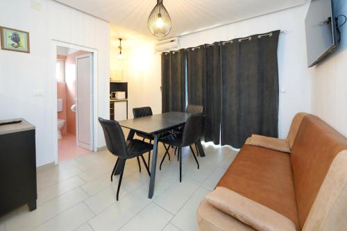 One-Bedroom Apartment with Balcony image 7
