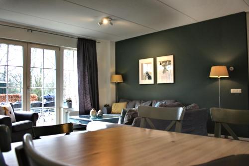 Enterbrook in เฟอร์สไพรเดอ เฮาเชน เอนเทอร์บรูก เอน ออมเคอวิง