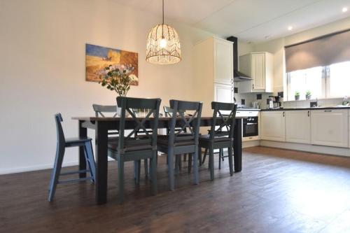 Enterbrook in เฟอร์สไพรเดอ เฮาเชน เอนเทอร์บรูก เอน ออมเคอวิง