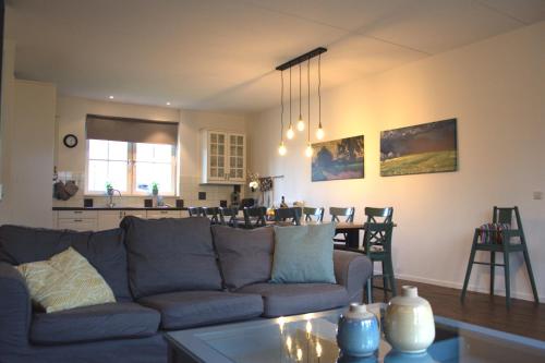 Enterbrook in เฟอร์สไพรเดอ เฮาเชน เอนเทอร์บรูก เอน ออมเคอวิง