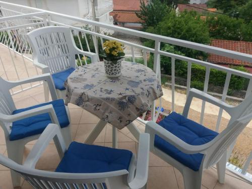 Erkély/terasz, Apartment RB in Omišalj
