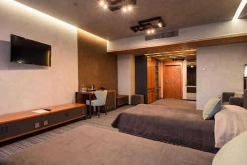 MOJO Boutique Hotel