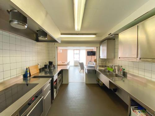 virtuve, Madulain Lodge @ Werkhof in Madulain
