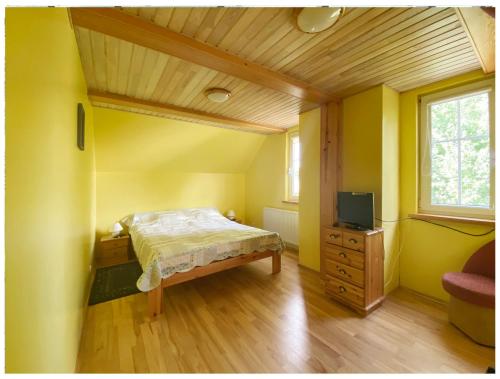 Apartment with Terrace image 4