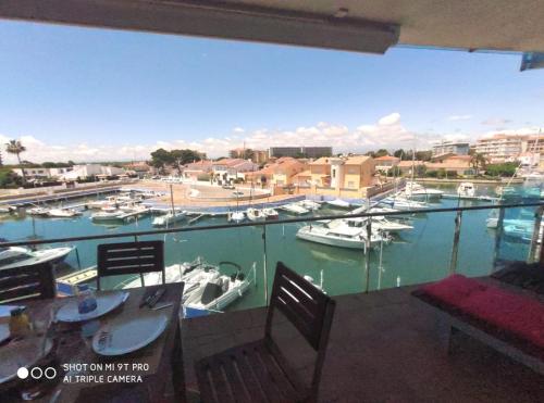 Appartement Résidence à ROSES - PORT TREBOL avec piscine et parking privé