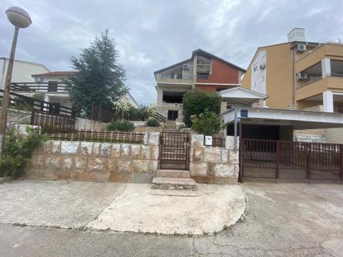  Apartments Maricic in Sveti Petar