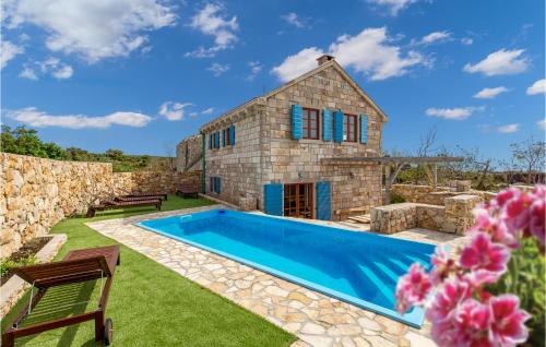  Two-Bedroom Holiday Home in Dabovi Stani in Borovići