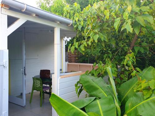 Bungalow d'une chambre avec terrasse amenagee et wifi a Morne a l'Eau a 8 km de la plage - Location saisonnière - Morne-à-l'Eau