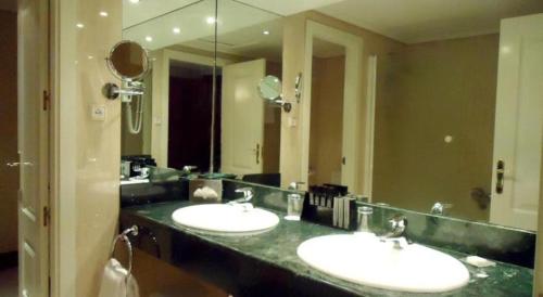 Melia Castilla - image 14