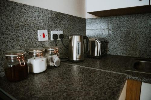Flats near football clubs, Liverpool (photo 10)