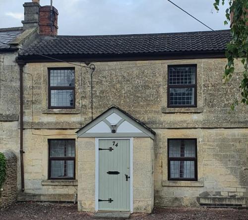 Quirky Cottage - Dogs Welcome - Free 24 hr Cancellation's